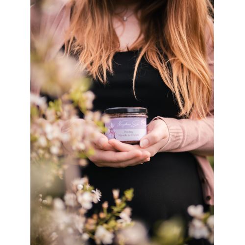 Almond and Cherry - Body Scrub