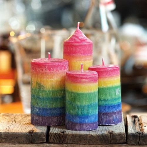 How to make a multi-colored candle?