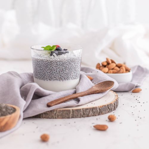 Chia pudding with spirulina