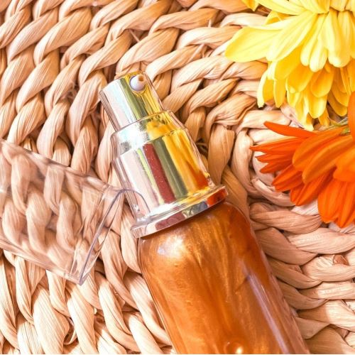 Summer body oil with shimmer and a fresh scent - without the greasy feeling