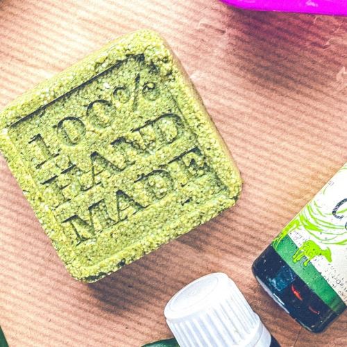Homemade strengthening shampoo with nettle and moringa - how to make solid shampoo?